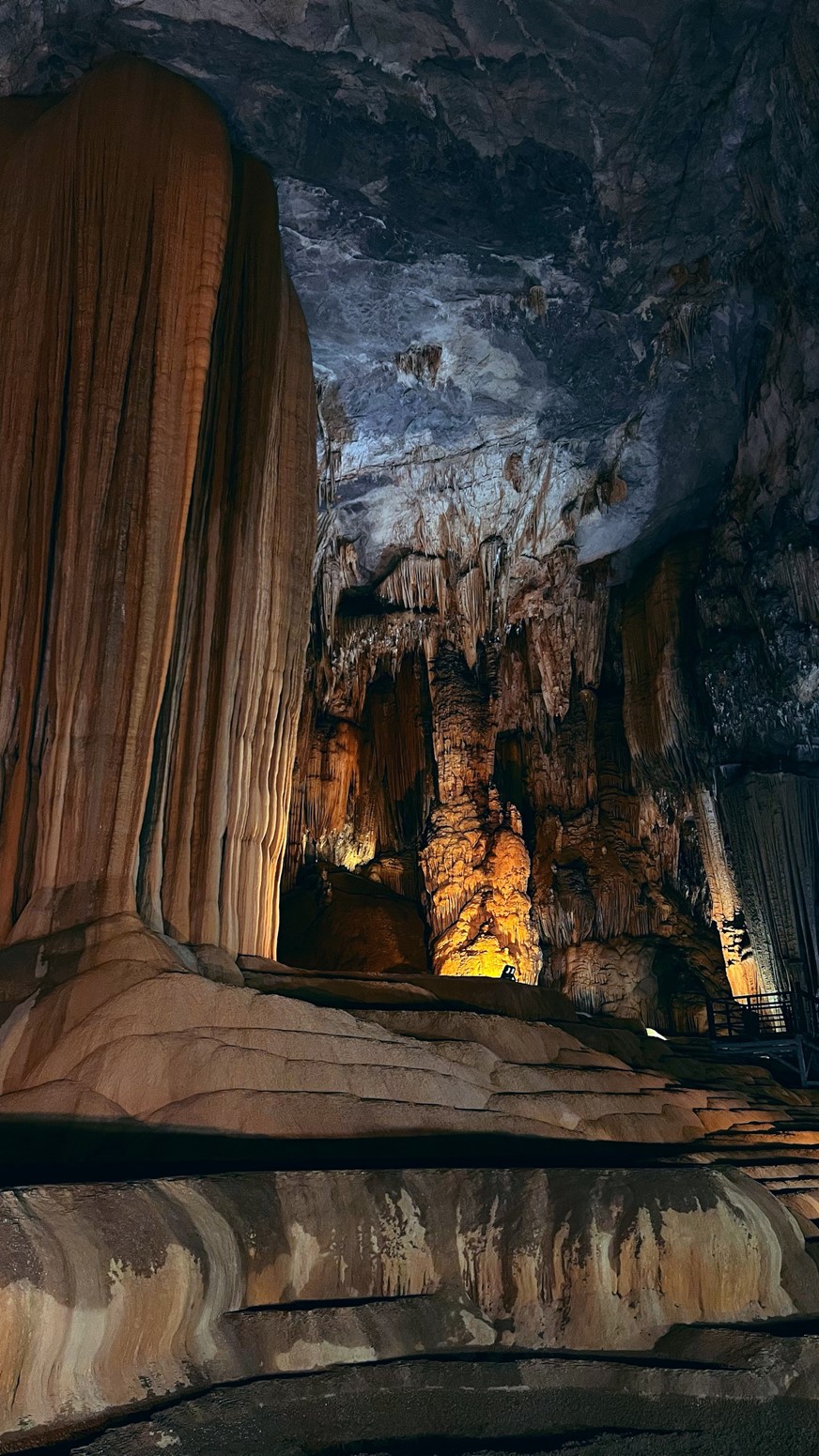 Paradise cave -  one of the most beautifull cave in Phong Nha Ke Bang national park